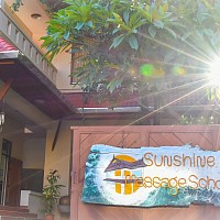 entrada de la escuela Sunshine
